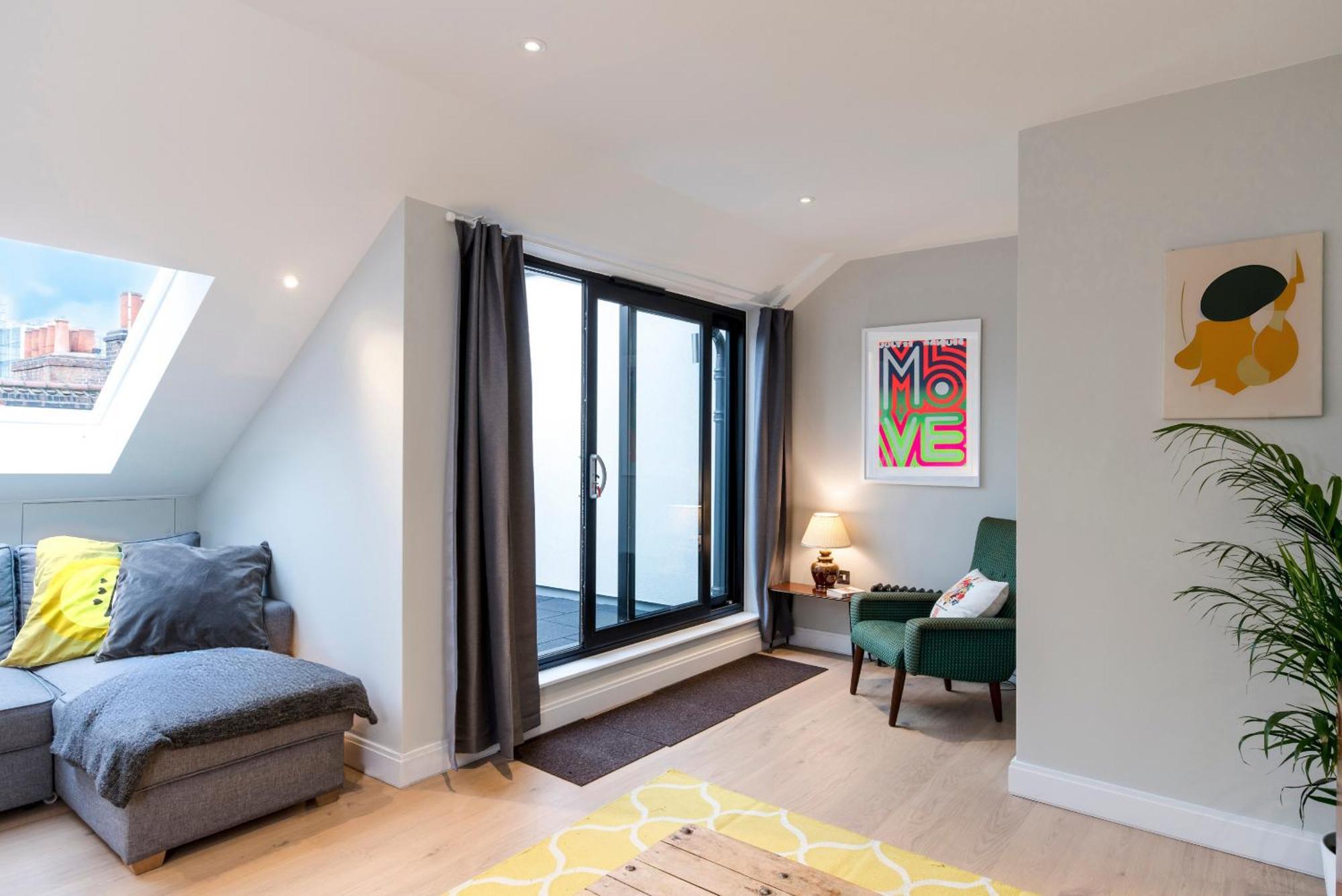 Gallery Duplex By Brick Lane Apartment