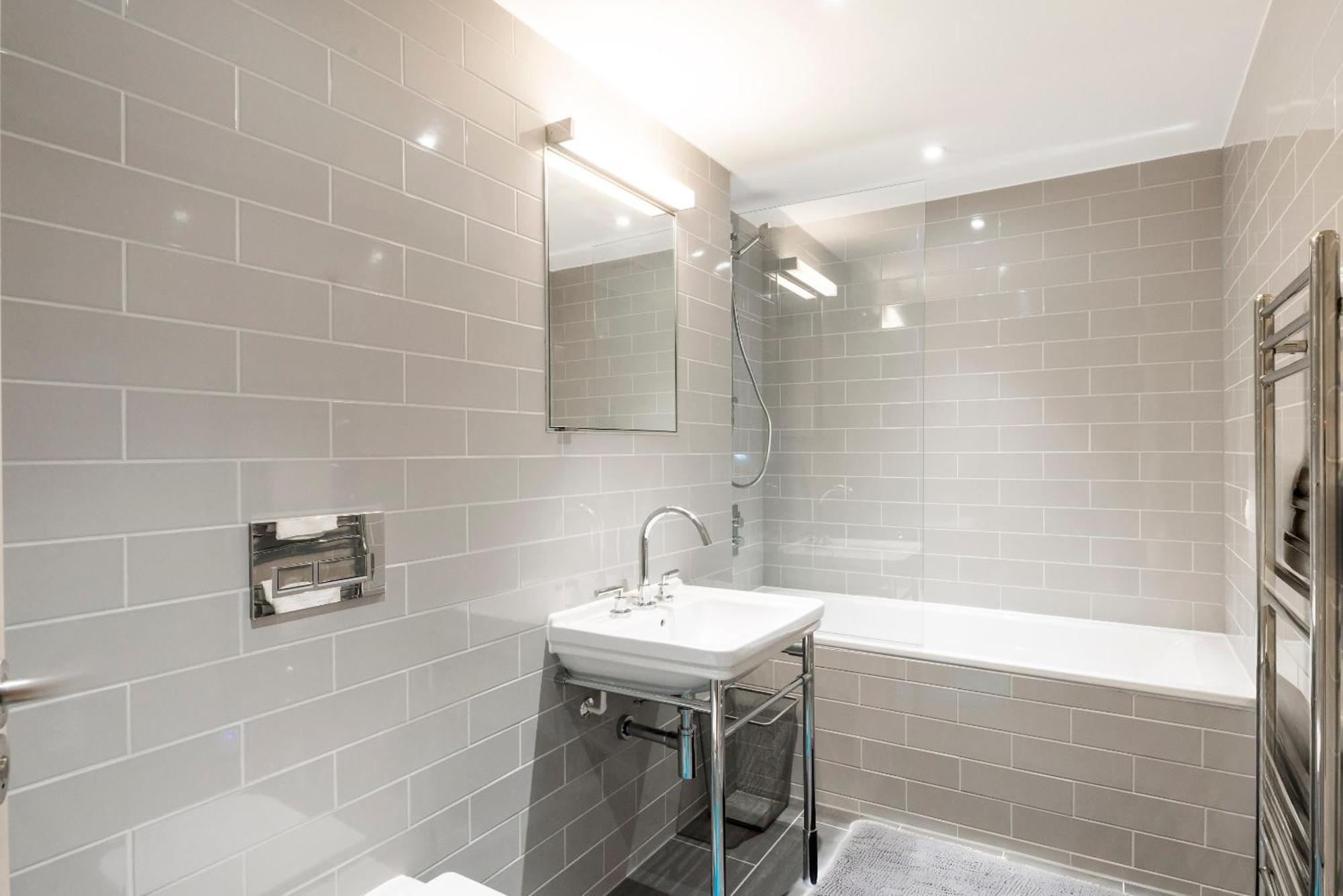 Gallery Duplex By Brick Lane Apartment London