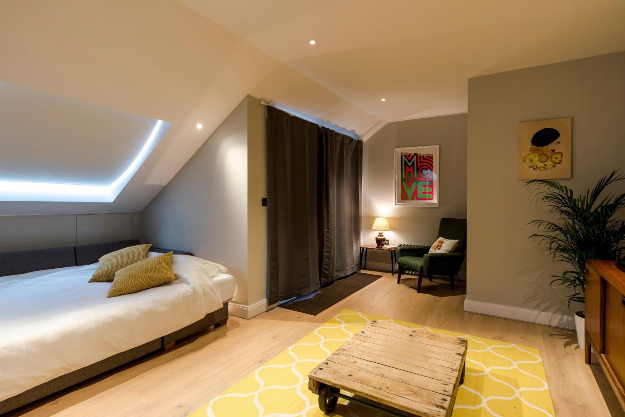 Gallery Duplex By Brick Lane Apartment *